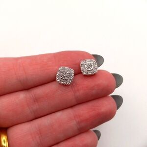 Silver stud Earrings